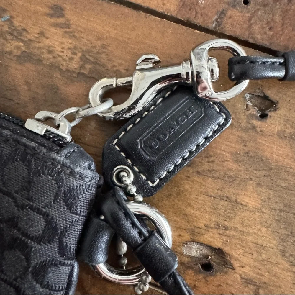 COACH Vintage‎ Y2K Leather Wristlet
